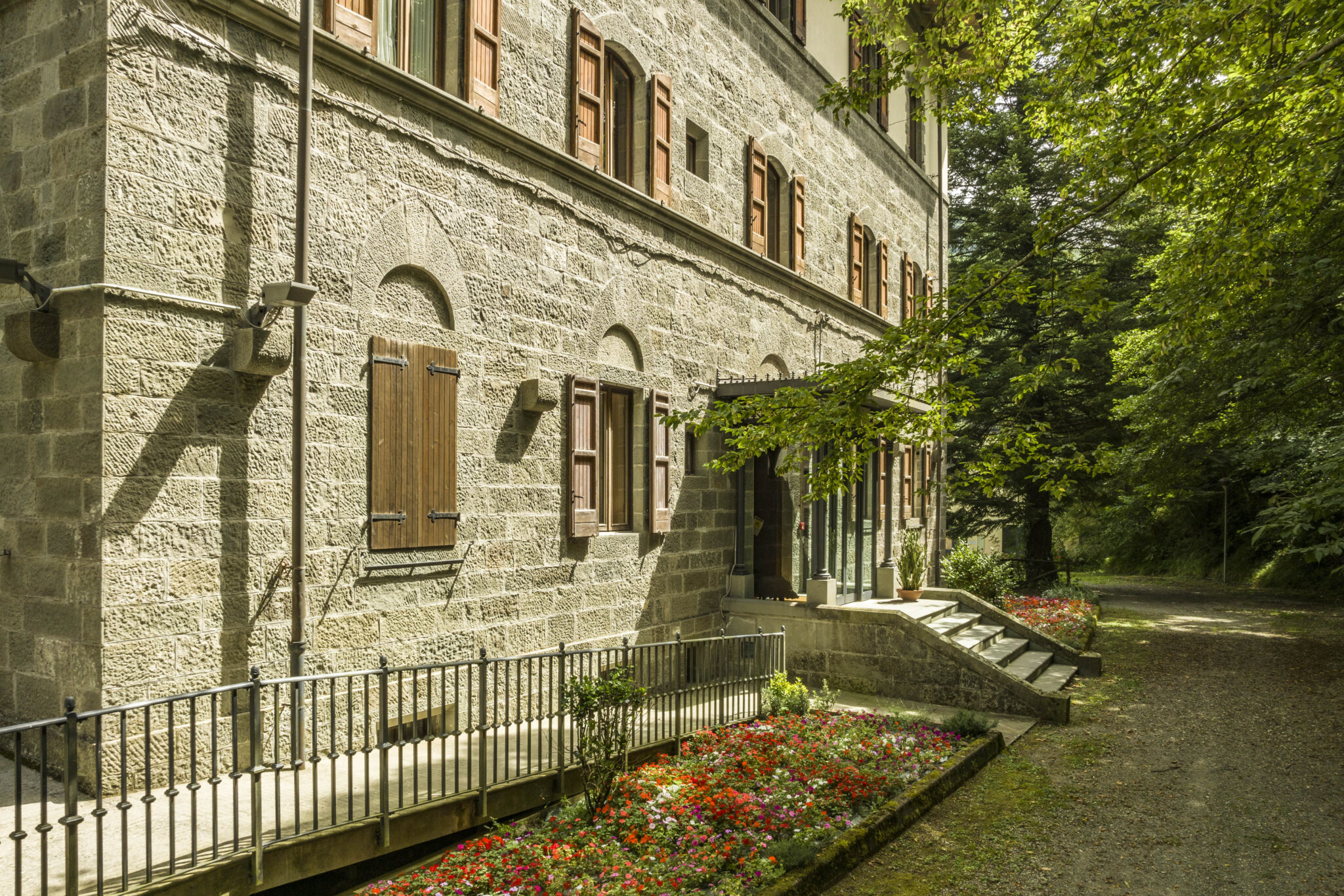 La Villa e l'Appennino esterno villa basilewsky 27