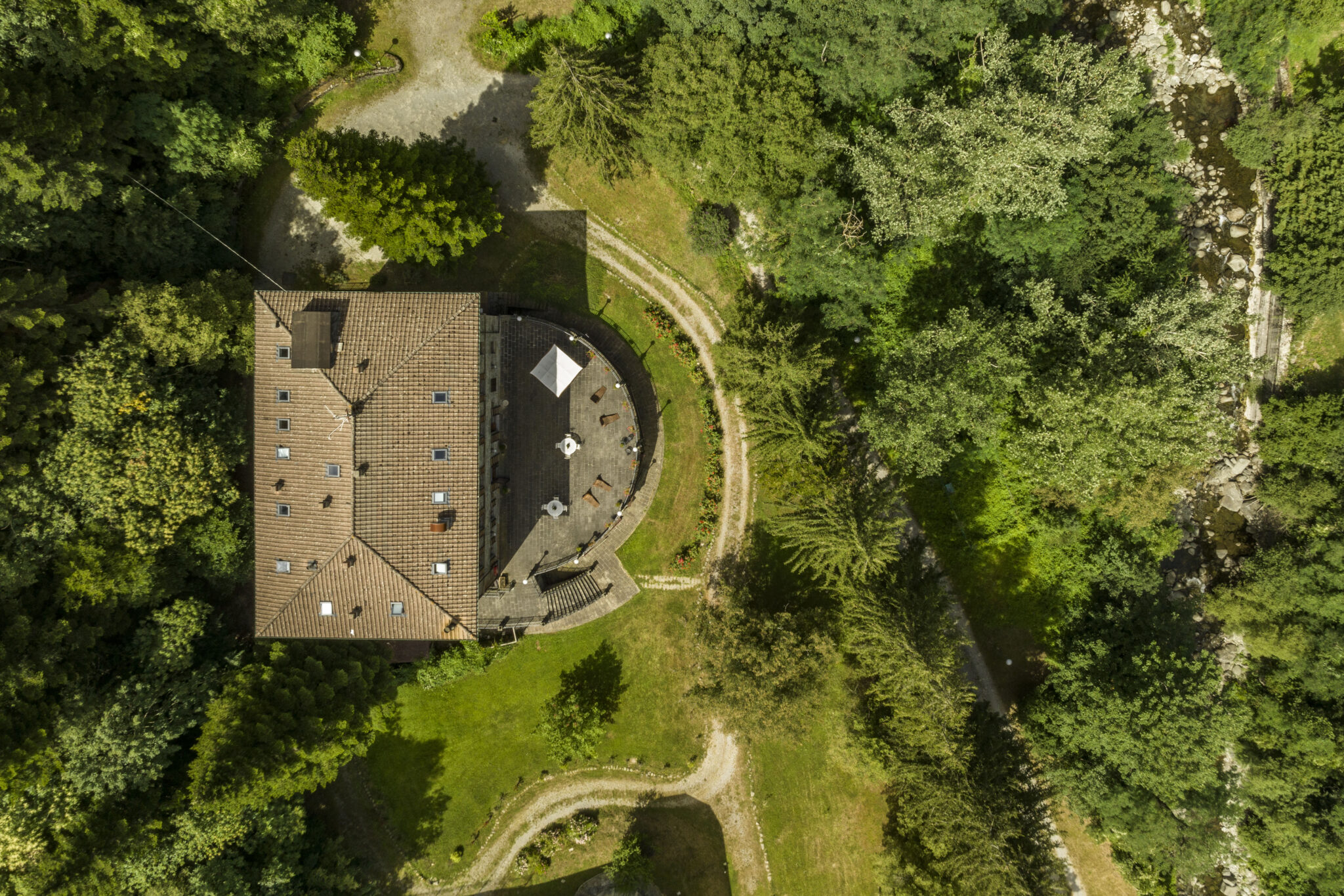 La Villa e l'Appennino esterno villa basilewsky 44